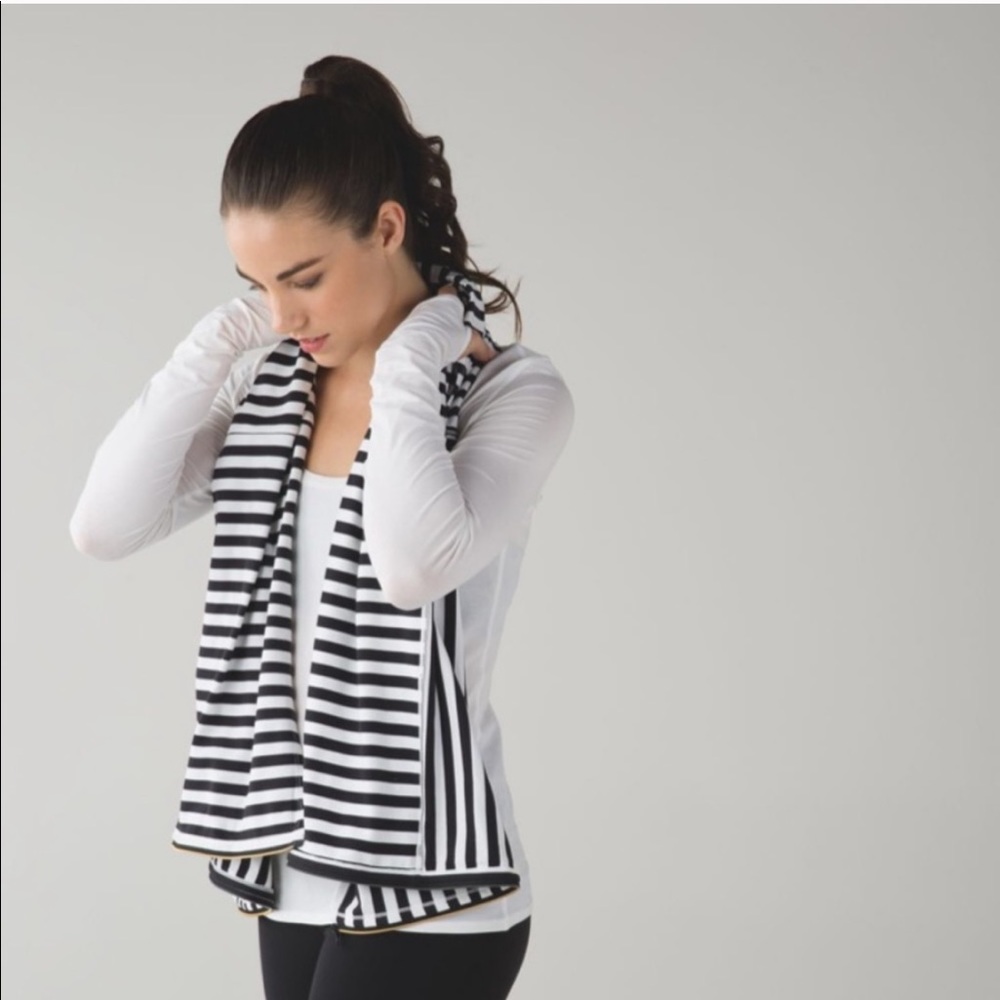 Lululemon Vinyasa Apex Stripe Scarf